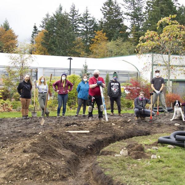 VIU Horticulture, Sharecost Rentals and Sales, Meadow, Pollination, Drought Tolerant, Plants, Students
